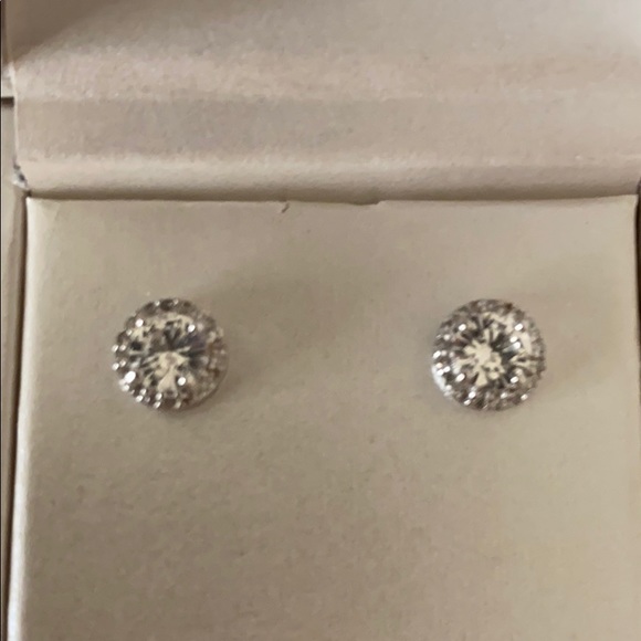 Radiant gem earrings - Picture 2 of 4